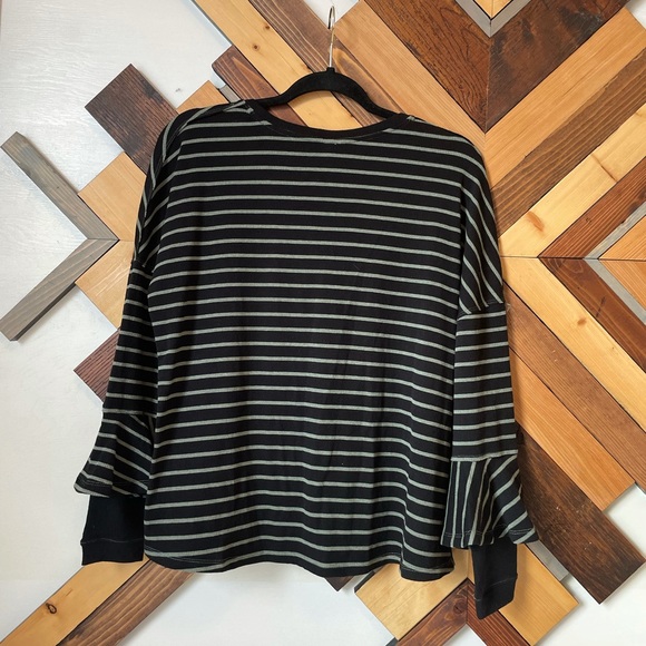 We the Free Round About Tee size XS - Picture 2 of 4